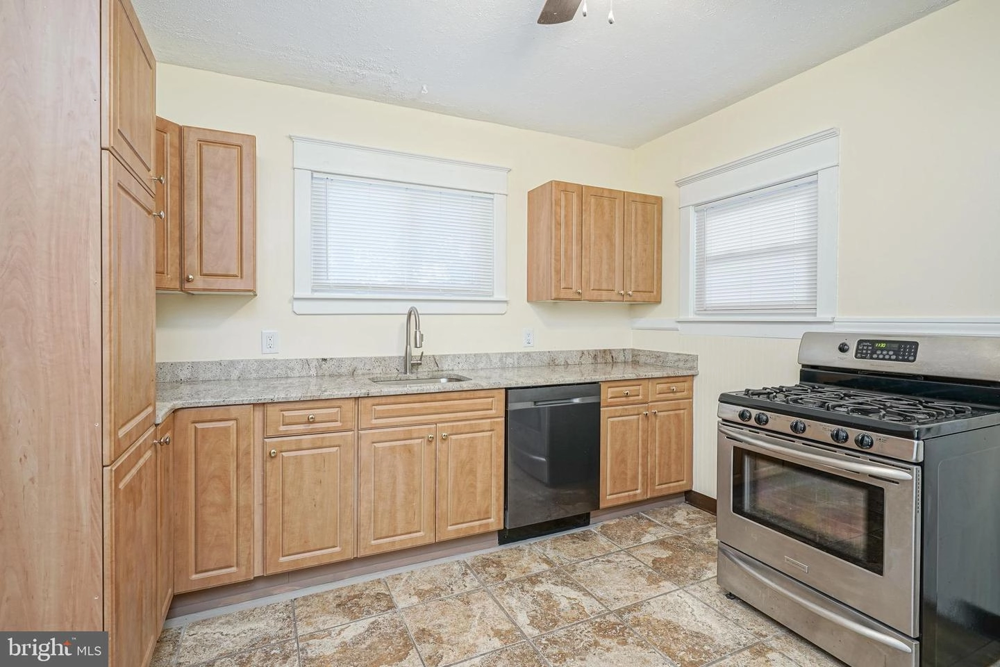 113 Kossuth St, Riverside, NJ 08075 photo 12