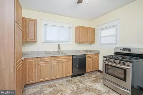 113 Kossuth St, Riverside, NJ 08075 photo 12