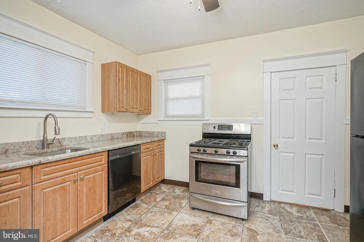 113 Kossuth St, Riverside, NJ 08075 photo 15