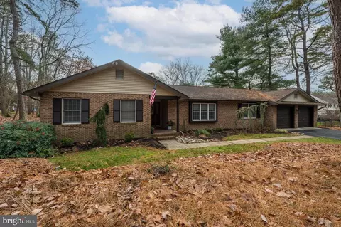 3 Lexington Ct, Medford, NJ 08055