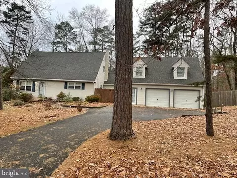 41 Woodside Dr, Tabernacle, NJ 08088