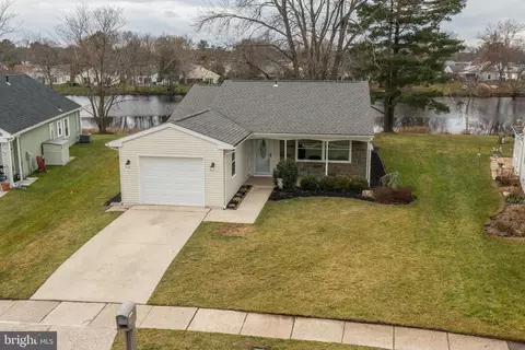 38 Chatham Pl, Southampton, NJ 08088