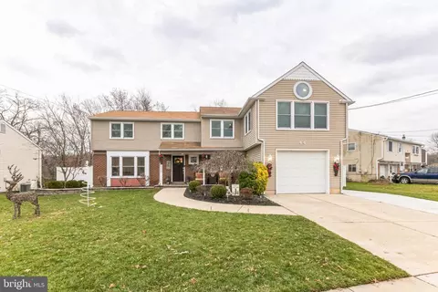 44 Caldwell Ave, Marlton, NJ 08053