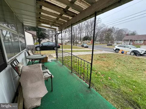 204 E Rudderow Ave, Maple Shade, NJ 08052 photo 2