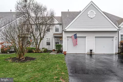 27 Cypress Ct, Bordentown, NJ 08505