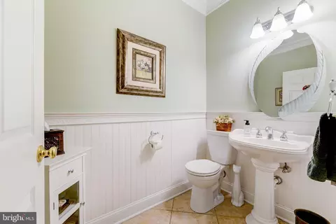 Bath - 105 Paulson Rd, Wrightstown, NJ 08562 photo 1 of 4