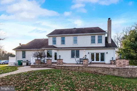 Exterior - 105 Paulson Rd, Wrightstown, NJ 08562 photo 6 of 10