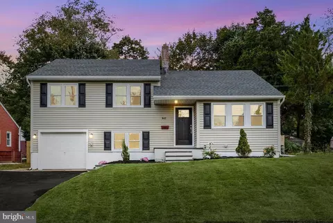 942 Woodlane Rd, Mount Holly, NJ 08060