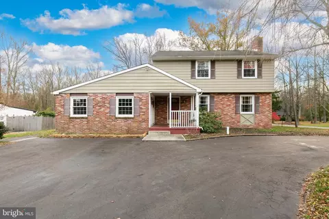 17 Christopher Mill Rd, Medford, NJ 08055