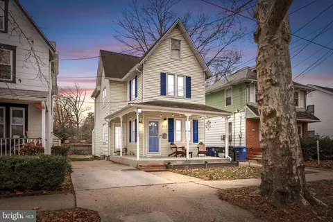 210 Penn St, Riverton, NJ 08077