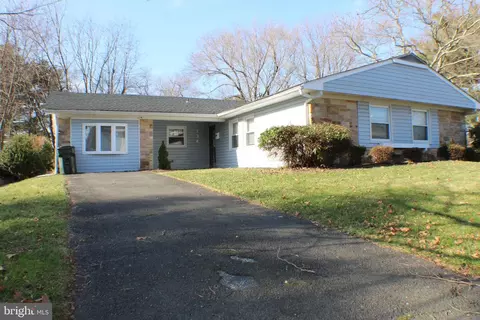 134 Hillcrest Ln, Willingboro, NJ 08046