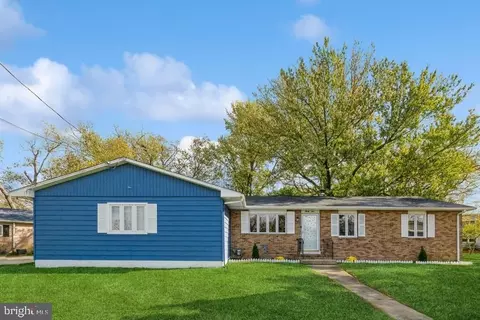 34 River Dr, Delran, NJ 08075