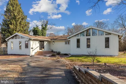 400 Glen Ave, Moorestown, NJ 08057