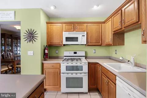 145 Castleton Rd, Riverside, NJ 08075 photo 21