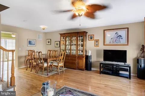145 Castleton Rd, Riverside, NJ 08075 photo 16