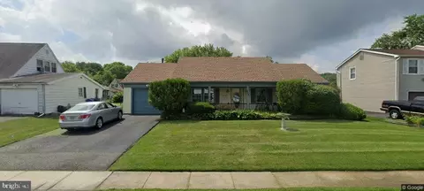 229 Evergreen Dr, Willingboro, NJ 08046