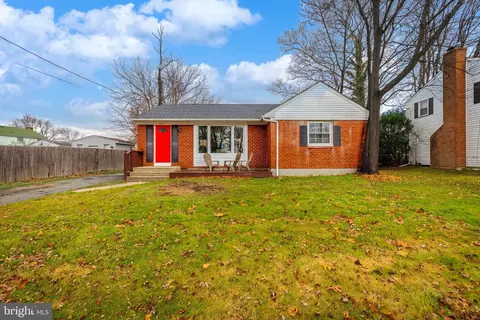 262 Hendrickson Ave, Beverly, NJ 08010