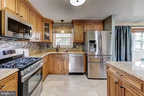 200 Stephen Dr, Cinnaminson, NJ 08077 photo 15