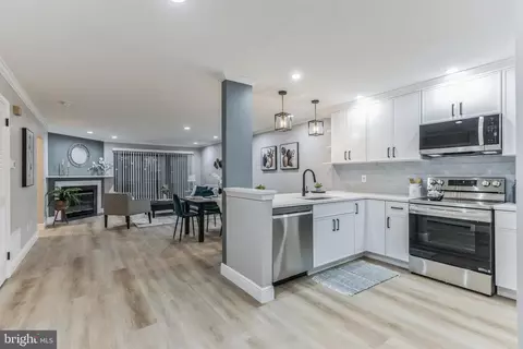 1307 Chesterwood Ct, Marlton, NJ 08053
