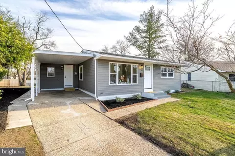 18 Kathleen Ct, Maple Shade, NJ 08052