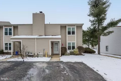 194 Cypress Ct, Marlton, NJ 08053