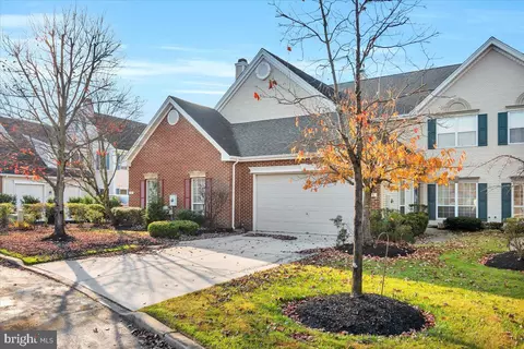 33 Grand Banks Cir, Marlton, NJ 08053
