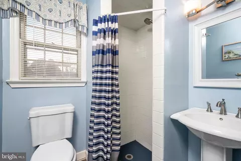 16 E Washington St, Riverside, NJ 08075 photo 9