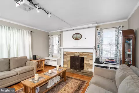 16 E Washington St, Riverside, NJ 08075 photo 4