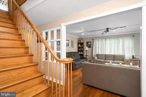 16 E Washington St, Riverside, NJ 08075 photo 3