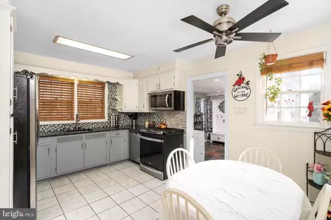 16 E Washington St, Riverside, NJ 08075 photo 6