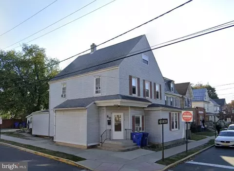 60 Hancock St, Riverside, NJ 08075