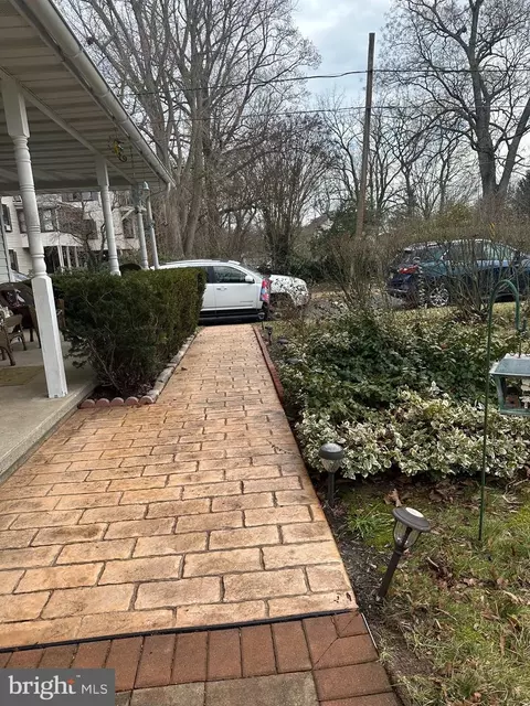 67 Pleasant St, Southampton, NJ 08088