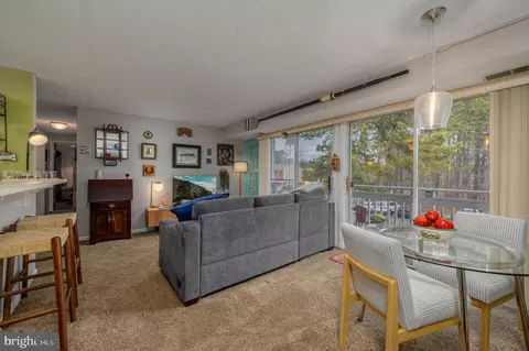 6 Sequoia, Marlton, NJ 08053