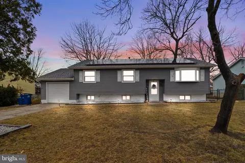 21 Railroad St, Browns Mills, NJ 08015
