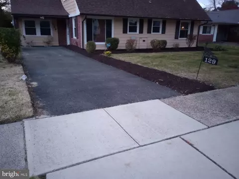 129 Pheasant Ln, Willingboro, NJ 08046