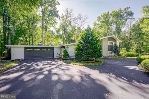70 Cooper Tomlinson Rd, Medford, NJ 08055
