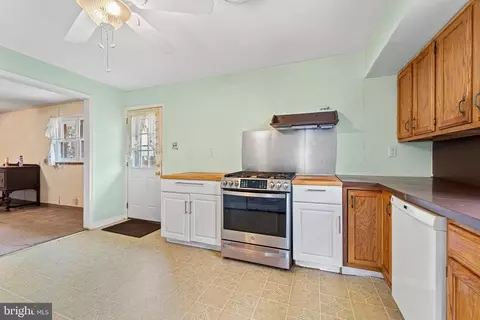 309 S Pine Ave, Maple Shade, NJ 08052 photo 12