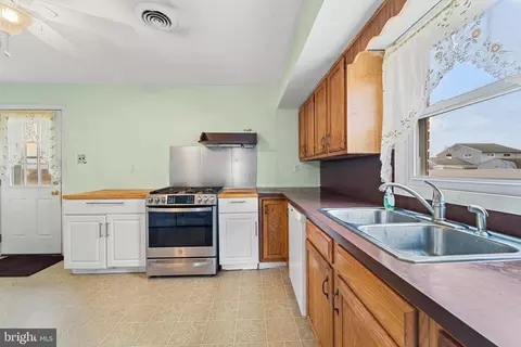 309 S Pine Ave, Maple Shade, NJ 08052 photo 11