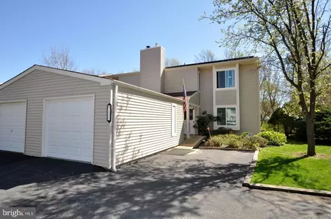 138 Briar Ct, Marlton, NJ 08053