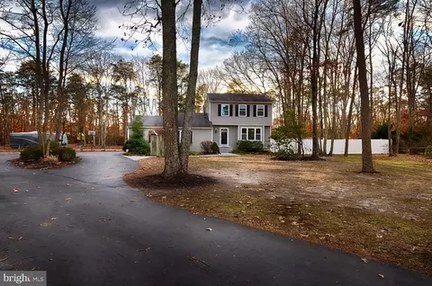 23 Elmwood Dr, Tabernacle, NJ 08088