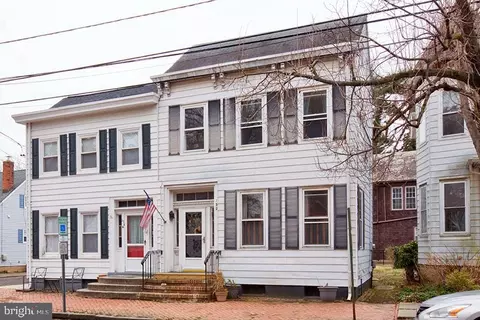 132 Prince St, Bordentown, NJ 08505