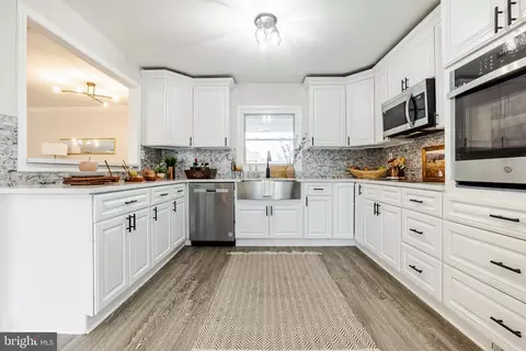 65 New Coach Ln, Willingboro, NJ 08046