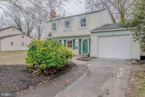 127 Tiffany Ln, Willingboro, NJ 08046