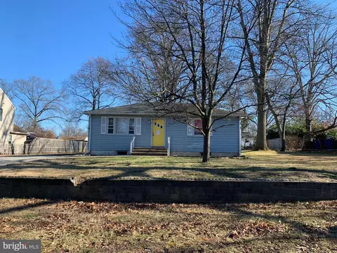 15 Delaware Ave, Hainesport, NJ 08036