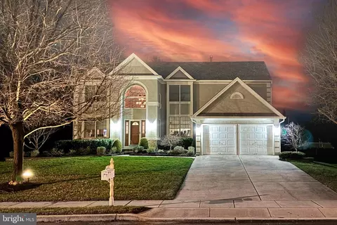 13 Stanwyck Rd, Mount Laurel, NJ 08054