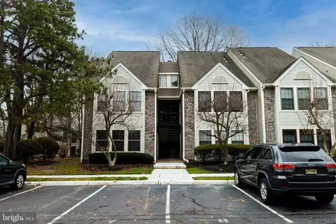 58 Summit Ct, Marlton, NJ 08053
