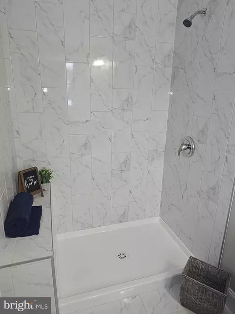 Bath - 504 N Maple Ave, Maple Shade, NJ 08052 photo 2 of 4
