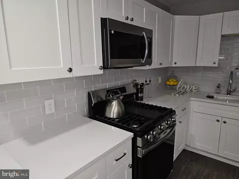 Kitchen - 504 N Maple Ave, Maple Shade, NJ 08052 photo 4 of 5