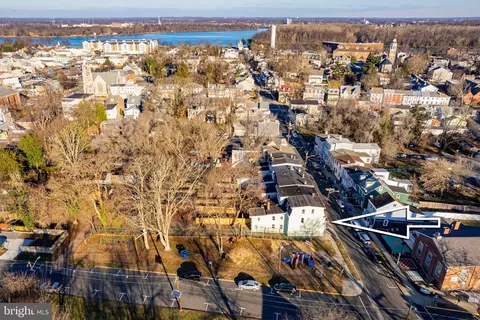 434 York St, Burlington, NJ 08016