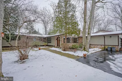 125 Woolmans Ln, Mount Laurel, NJ 08054 photo 2